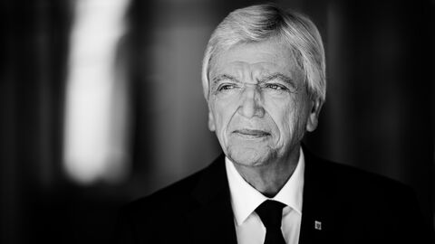 Portrait Ministerpräsident Bouffier, s/w