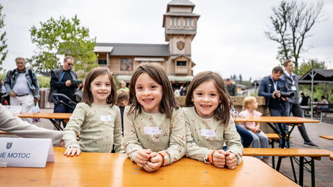 Ministerpräsident Rhein beim Drillingstreffen 2025